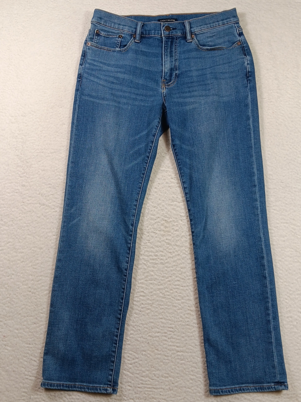 Lucky Brand Jeans Mens 31x32 Blue Denim 363 Vintage Straight Stretch Whiskers